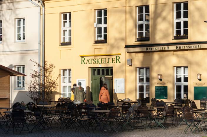 mecklenburgische-seenplatte-führerscheinfreie-hausbootfahrt