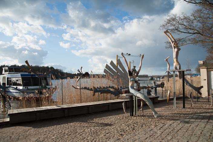 mecklenburgische-seenplatte-führerscheinfreie-hausbootfahrt