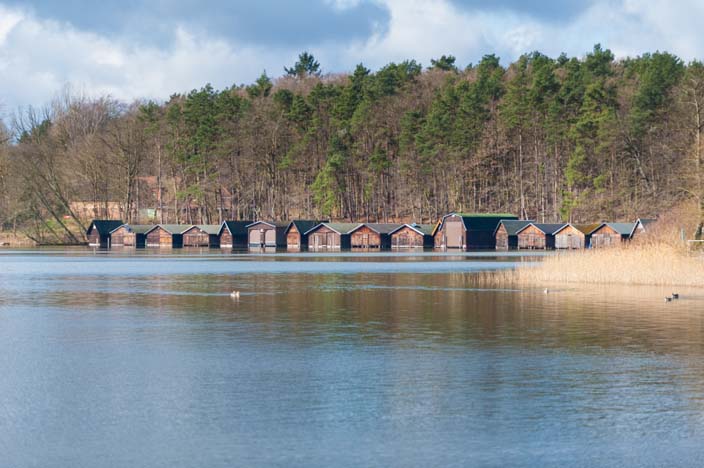 mecklenburgische-seenplatte-führerscheinfreie-hausbootfahrt