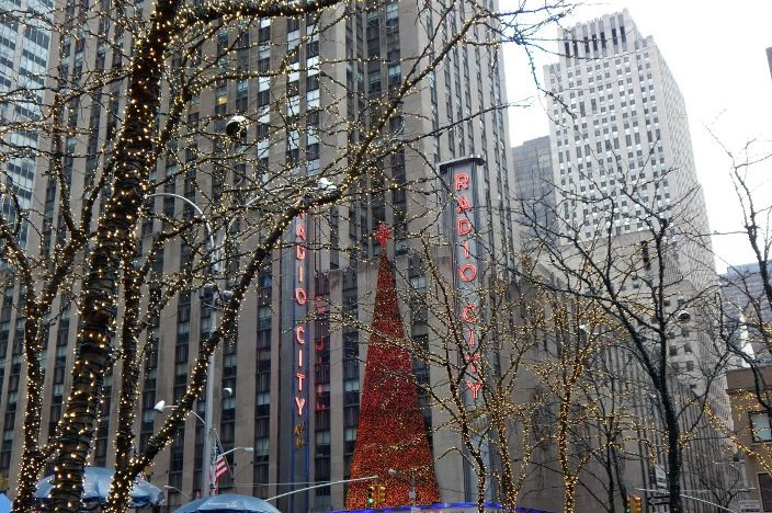 Vorweihnachtszeit in New York Rockefeller Center Radio City Hall