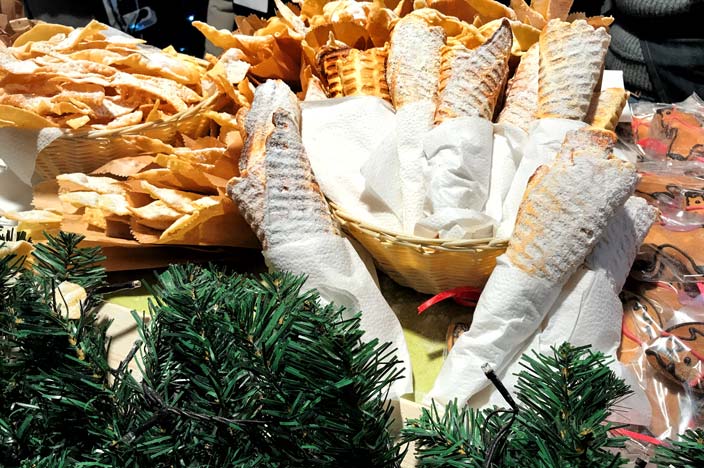 Vilnius Sehenswürdigkeiten: Kathedralenplatz Essen Weihnachtsmarkt