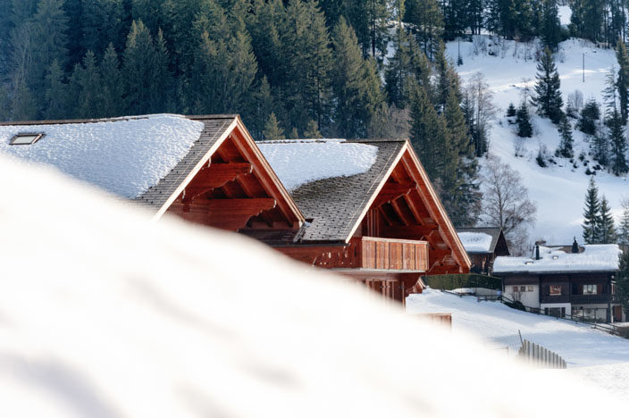 Mit der Bergbahn auf den Rellerli samt Aussicht auf die Schneelandschaft