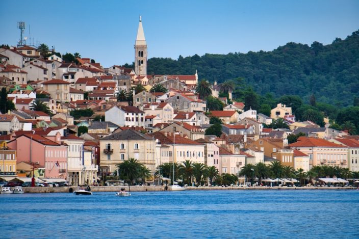 Einfahrt in den Hafen von Mali Losinj.